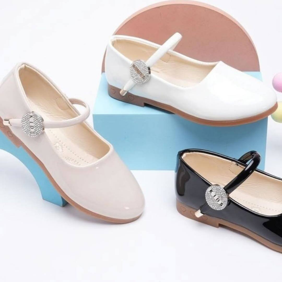 حذاء لوليته بناتي ✨
أناقة وجمال للبنوتات الصغيرات 👧💖
متوفر جميع القياسات
من ٢١ إلى ٣٦
العنوان: الديوانية الجلبية مقابل جامع القائم
متوفر توصيل لجميع المحافظات 🚚


**إذا كنت صاحب هذا الإعلان وتريد حذفه لأي سبب، رجاءا أرسل رسالة إلى الدعم الفني**