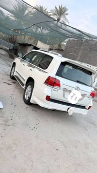 لاندكروز ٢٠١٣ • رقم بغداد • كشنات جلد فتحة