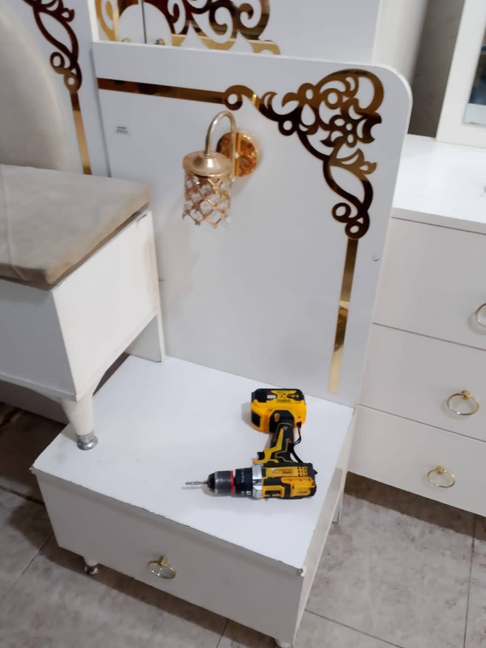 غورفه نوم للبيع ٦ قطعه نضيفه حيل ***********
