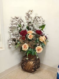 مزهرية • ورد • عدد ٢