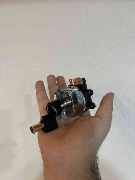 📣📣 وصل وصل 📣📣
 شحنة جديدة من الطلبات الخاصة بزبائننا، واللي جبناها الهم مخصوص من [ امريكا ، الصين ] . هاي القطع مو معروضة للبيع، لكن اذا  تريد نفسهن او شي مشابه نوفره الك  مخصوص وبسعر يناسبك .

🔧 اختصاصنا:
كل ما يخص الدراجات النارية — قطع تفصيخ ، جديدة، اصلية — ونطلبلك من اي دولة او اي موقع يعجبك .

🚚 التوصيل:
من كل العالم لكل محافظات العراق.

📞 رقم التواصل واتساب :
[ *********** ]

📱 صفحاتنا:
‏Facebook: [ متجر رايدر ]
‏Instagram: [ @riderstore.iq ]

 — تفاصيل الشحنة : 
مسطره خلفيه هارلي ديفدسون - متوفره للبيع المباشر
شوته هارلي ديفدسون رود كنك 
جوزه تشغيل هارلي ديفدسون رود كنك
چبن كير هارلي الترا كلاسيك 
عاكسات ضوء جاملغ هارلي ديفدسون 
قاعده ضوء نيكل جاملغ امامي هارلي ديفدسون الترا
عتله كير هارلي ديفدسون الترا
مساطر جاملغ امامي هارلي ديفدسون الترا
فرارات ويل امامي ماركة كرياكن هوندا vtx 
مقابض كلج وبريك جمجمه هوندا vtx 
قباغه اشاير سموك هوندا vtx 
كلجات كاربون فايبر ماركة برانيت كاواساكي فولكان 1500 
كتف شحن كاواساكي فولكان 
كتف اشاره كاواساكي فولكان 
حساس tps كاواساكي فولكان 1600 
نوزلات سوزوكي بوليفارد 
خوذه 
جامه نيكل مع القاعده
