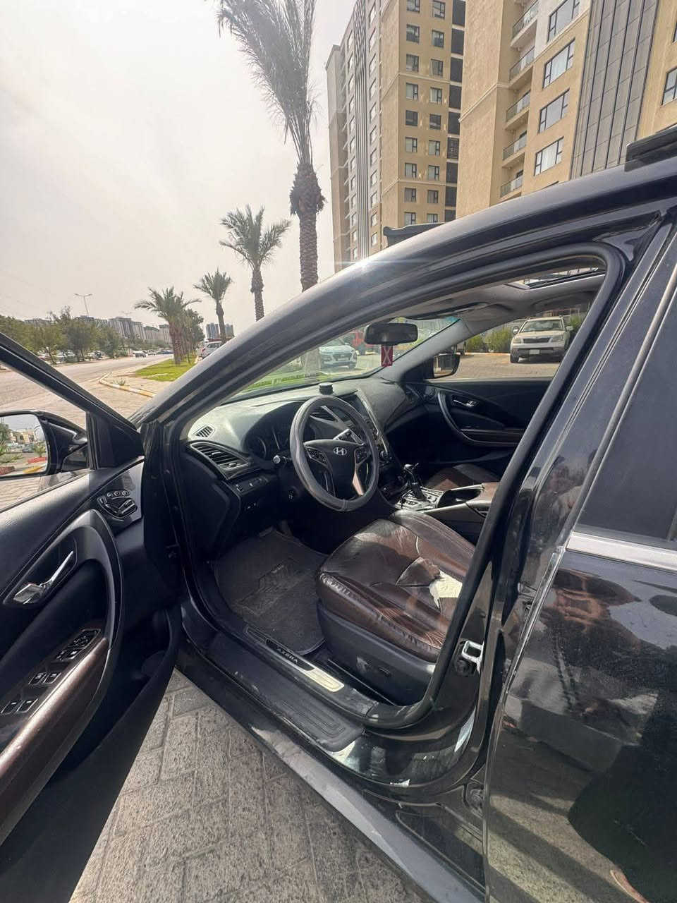 بيع مستعجل سلام عليكم هونداي ازيرا خليجي موديل 14 مكفولة كفالة عامة س 119 مكاني زعفرانية موبايل *********** فول مواصفات1/1 vip  كاملة مكملة ربيع متصرف عليه ملاحظة بيع فقط بدون مراوس بيه سونار الرقم بي وات ساب
