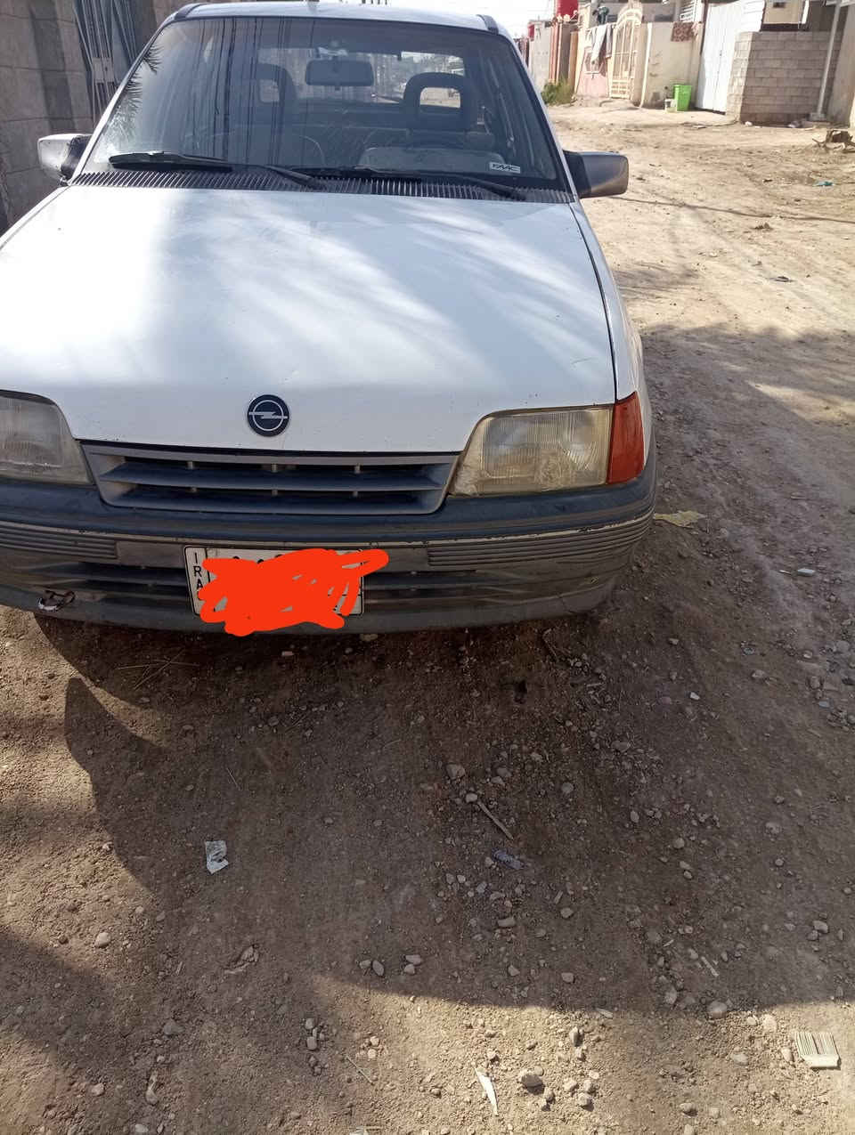 السلام عليكم ورحمة الله 
من رخصة الادمن المحترم 
اوبل كاديت هاچ باك
موديل ٩٢  رقم بغداد 
مكينه ١٦٠٠  لاتنقيص ولا بخار
گير عادي حداديه نضيفه
كهربائيات كله شغاله عل وضع البلاد
گشر مكفول من الضربه والصبغ والتبديل 
السياره جاهزه وين تريد تطلع اطلع سياره مال بيت عل استلام رمبه 
مكان السياره بابل قضاء القاسم ع 
السعر المطلوب ٣٣  وبيه مجال 
للاستفسار الاتصال عل رقم ***********
