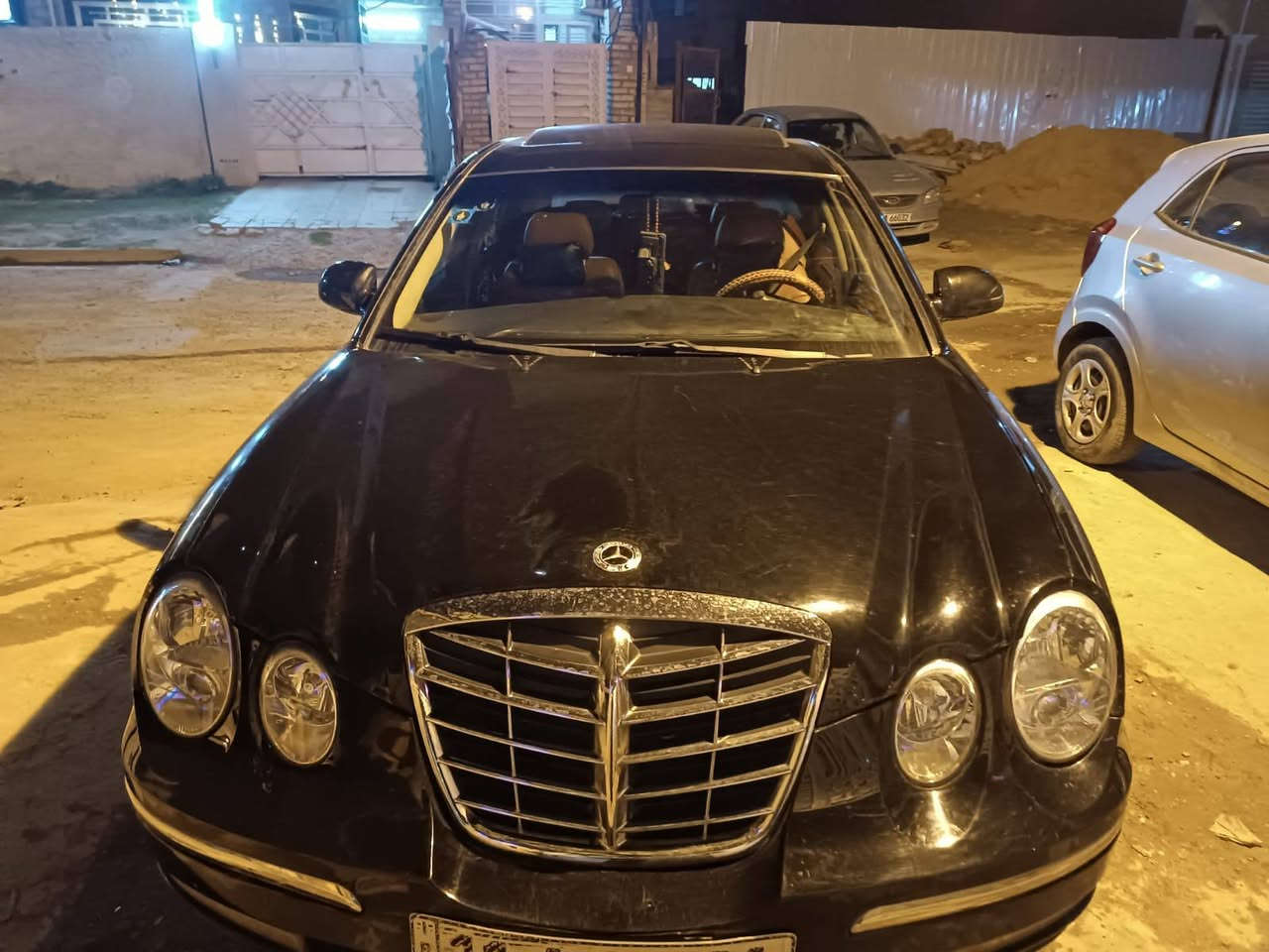 كيا امانتي فول مواصفات موديل ٢٠٠٦ اخذناها قبل شهرين ب ٧٠ ورقه و رقمها بغداد الجديد مصبوغه عام للجمالية رايديها مراوس ويه سمند خصوصي و تكون السمند نظيفه و مكفوله مراوس فقط و ليس بيع و الفرق نتفق علي منختلف اذا سمند خصوصي نظيفه كلش و مكانه بغداد الكرخ
و رجاءا لحد يدخلي خاص اني مكلف بالنشر فقط و هذا رقم صاحبها  ‏‪***********‬‏
