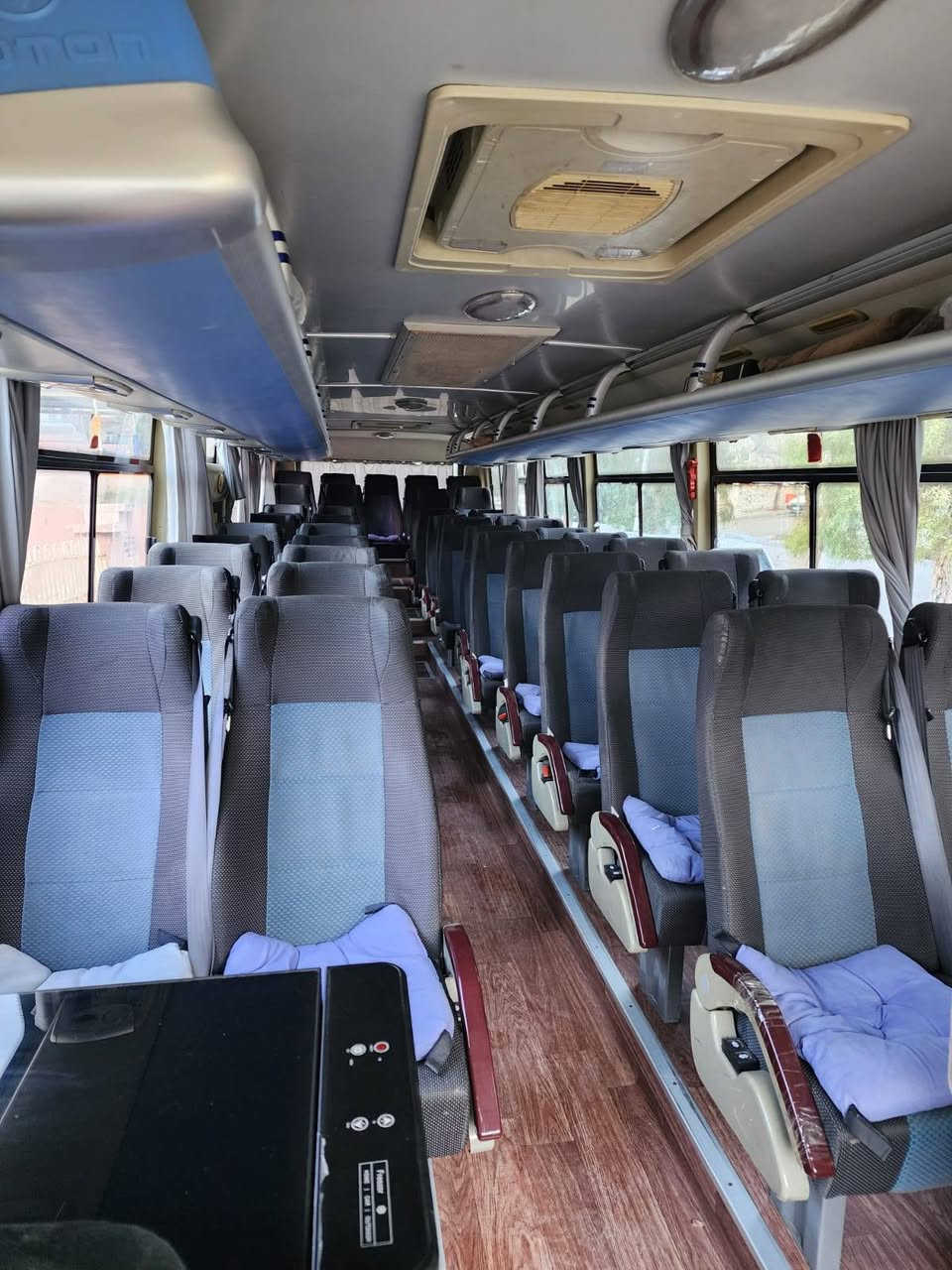 للبيع باص فتوون صينى ٤٧نفر مكينه ٦كير ئوتوماتيك مؤديل ٢٠١٧ مراوس كوستر عينوان سليمانية وتس ئب سعر ٢٧٥ بيها مجال ***********
