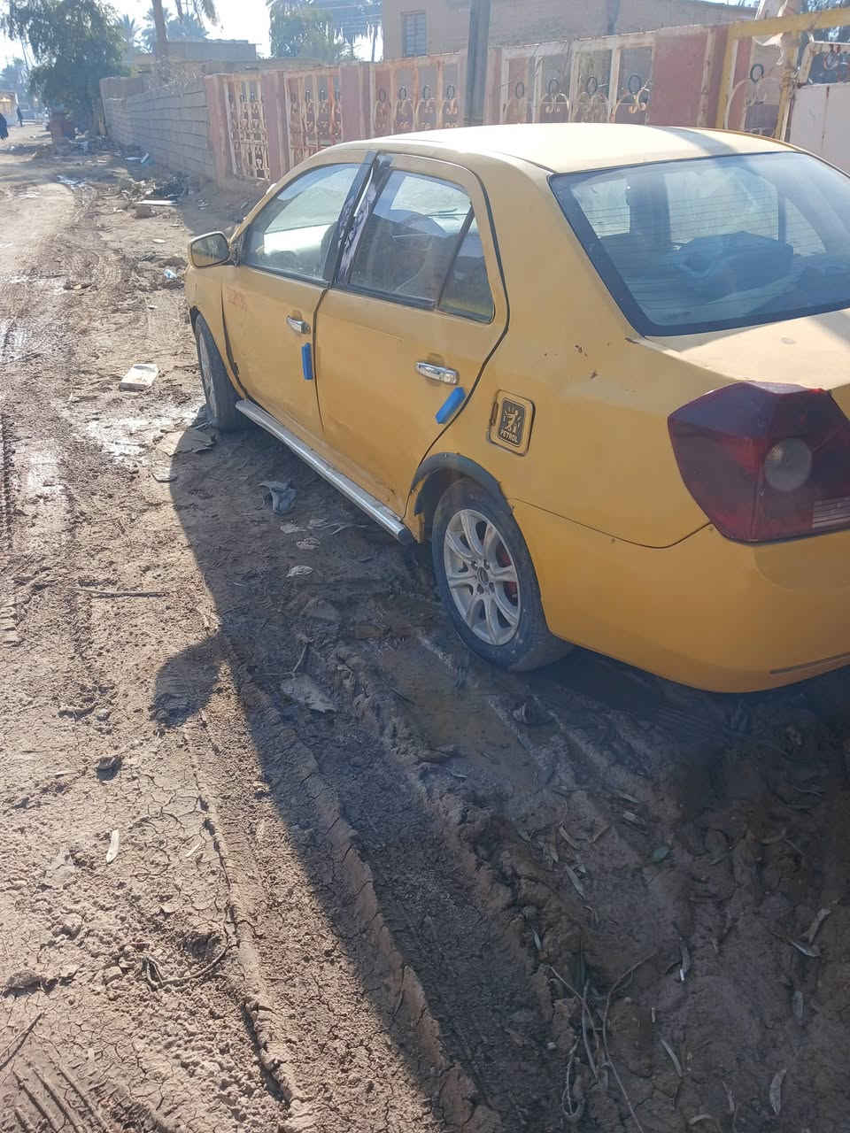 سلام عليكم خوان سياره جيلي موديل ١٠ رقم صدامي انبار  ابيع تفصيخ  والشراي يخابر وتدلل عوزه طبله  عوجه وباتري تفصيخ ابيع عنوان ديالى كنعان رقمي ***********
