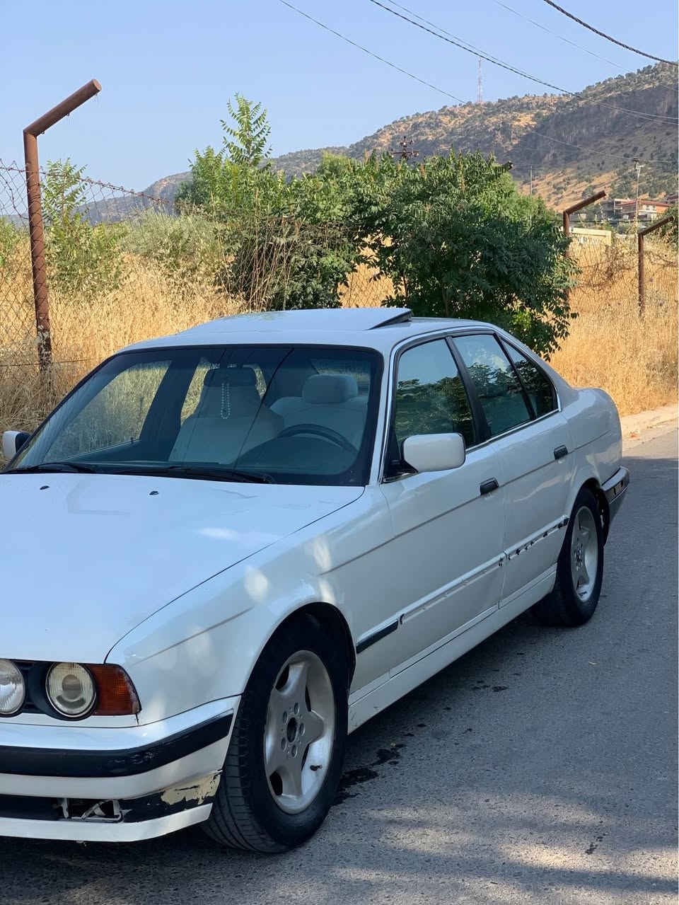 Bmw
مؤديل ١٩٩٤
٥٢٠ مةجينةكةبسي گئر عادي 
حام بةمب كراية 
بئشو بشتي كةبسة 
ئةوةلياتة سةنةوي لةگة نية
٣٠وةرةقةو مةحمةلة 
*********** فايبةر واتساب شقلاوة, أربيل
