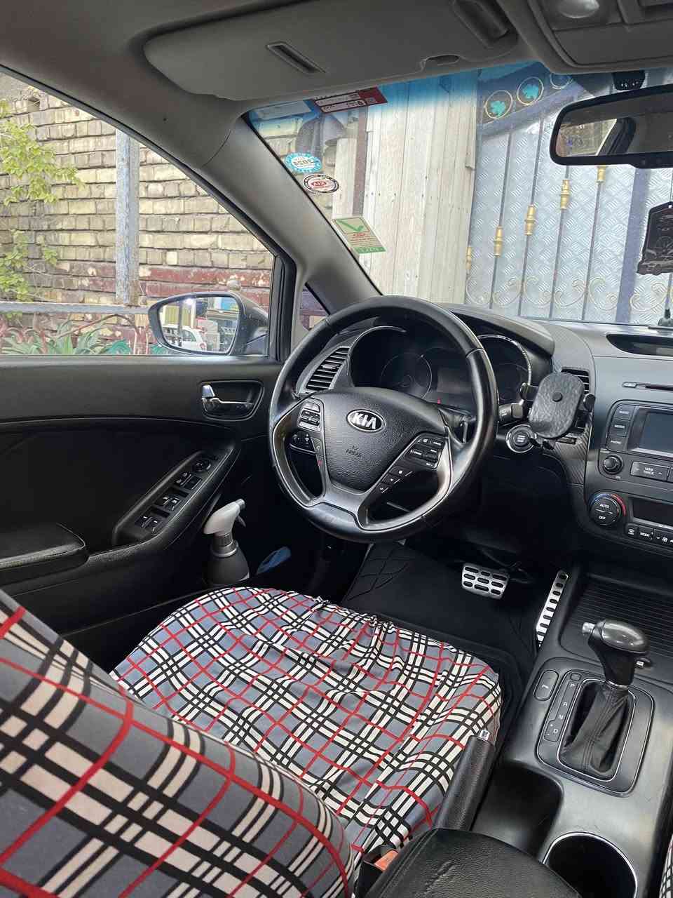 السلام عليكم كيا سيراتو للبيع موديل 2015 وارد خليجي فول السياره كشنات جلد فتحه سقف شفتات ستيرن تحكم جهتين مكينه 1600 دوش سياره جديده حداديه تبريد منضومه كامله ادامه غرف احتراق كلشي ما ناقصه سياره كلش كلش حلوه دهن كله مؤتل يم الحسام سياره امانه الله حلوه جدا مكان السياره بغداد وسعر السياره 117 وبيه مجال للطيبين حاب تتواصل وياي موجود واتساب رقمي ***********

