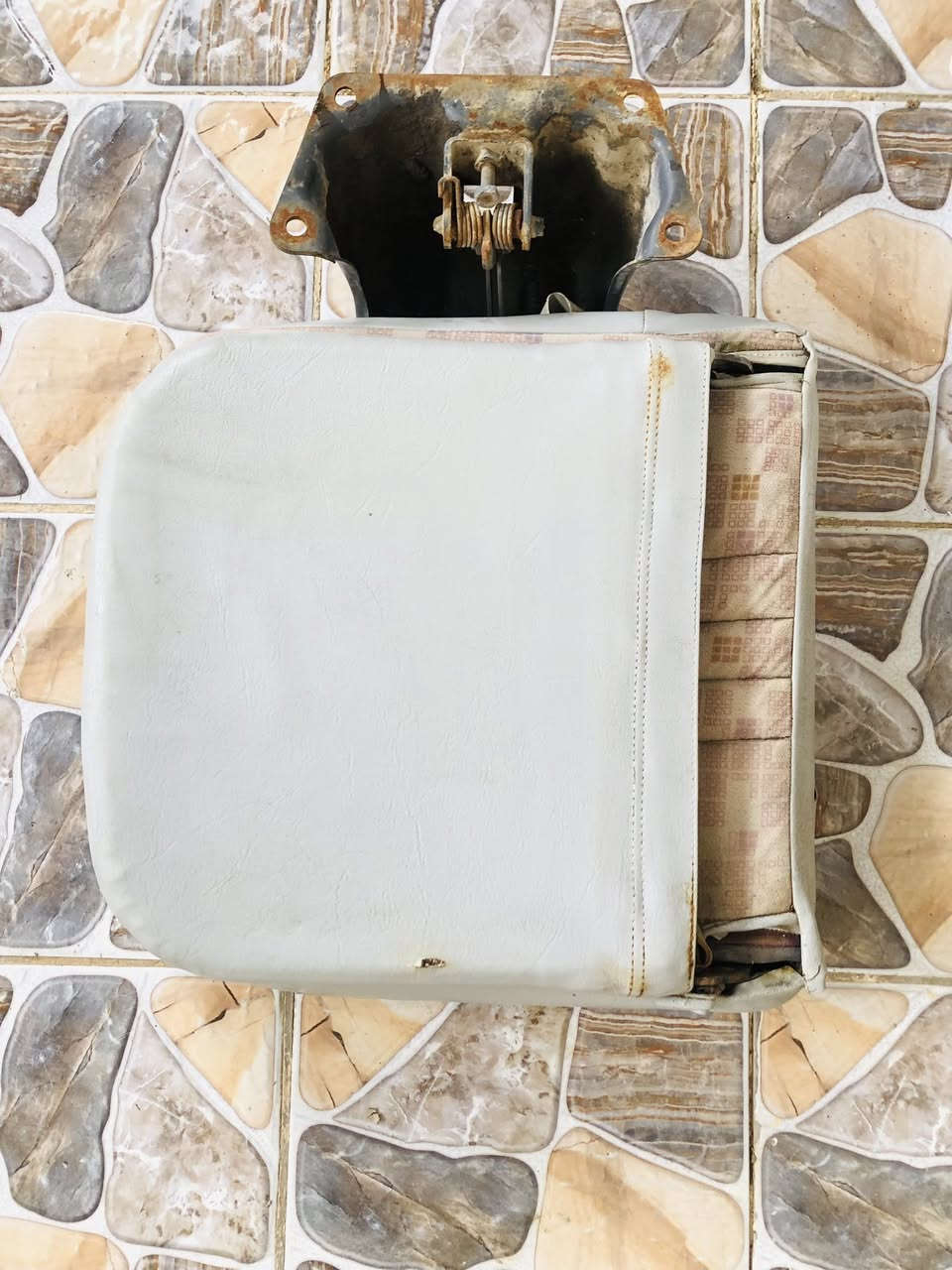 سلام عليكم 
قلابيات نيسان بلاديات
العدد5 
مكاني حله
***********
