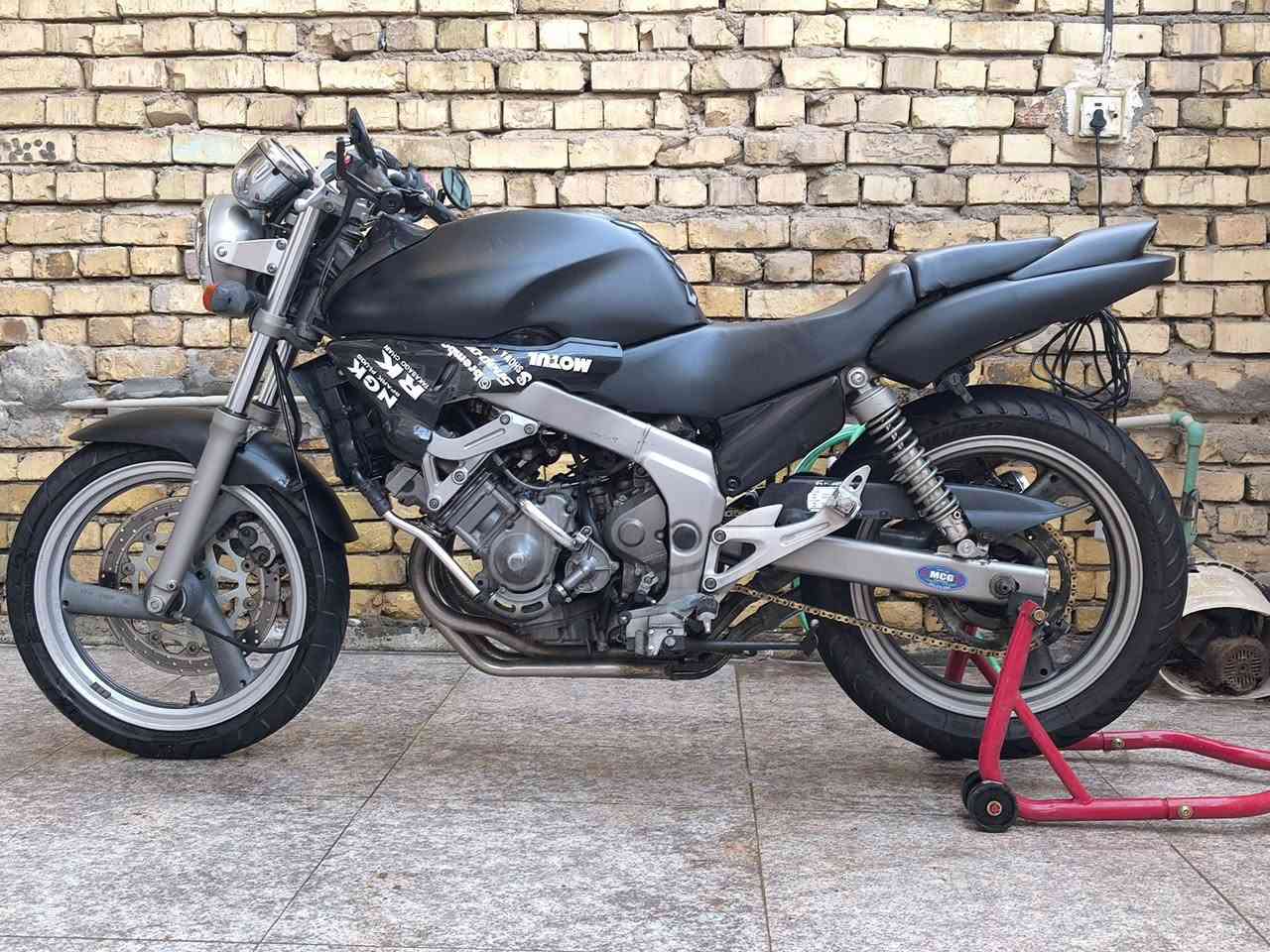 بطح ياماها زيل 250cc السعر مليونين وبيها مجال مكاني ميسان رقمي ***********
