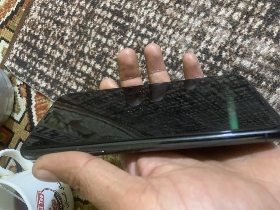 11 برو ماكس جهاز لامفتوح ولاشي افحص وين متريد غراضه بس كارتون ماله الاصلي بطاريه 72 ذاكره 256 كارتون لادك ولاشي زلغ مابيه ه الاصلي ونتم هل مصلحه وين ماتريد افحص سبب للبيع آريد اخذ 14 برومامس  اي عطلع بيه خلل يرجع ضمان طيك يومين *********** وات ساب عادي تصال هم مكان عماره سعر 350 بيه مجال
