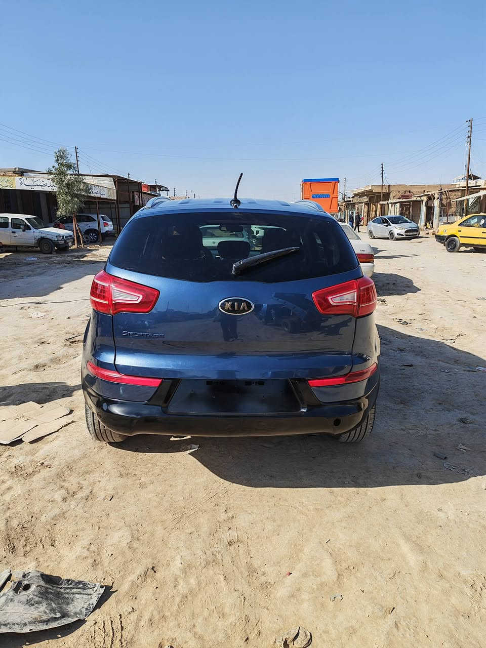 سبورتج موديل 2013 محرك 2000
رقم ذي قار انكليزي
 مكلوبه كلبه خفيفه ضرر خارجي فقط مسمكره ومصبوغه صبغ عام للبيع السعر 95 وبيها مجال قليل
العنوان
ذي قار قضاء الشطره 
رقم الهاتف ***********
