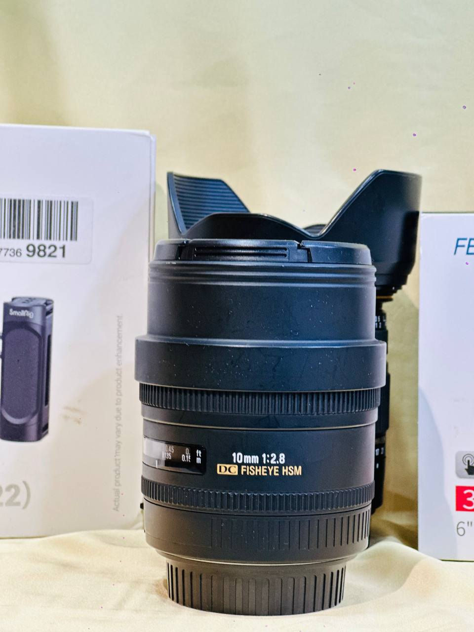 عدسه كانون سكمن وايد فش عين سمكه
بعد البؤري 10m فتحه 2.8 دقه وعزل خيالي 
لمحبين تصوير حفلات التخرج
وتفيد اصحاب تصوير الابنيه
ب 240  الف ونضافه100% للحجز خاص
@إشارة


**إذا كنت صاحب هذا الإعلان وتريد حذفه لأي سبب، رجاءا أرسل رسالة إلى الدعم الفني**