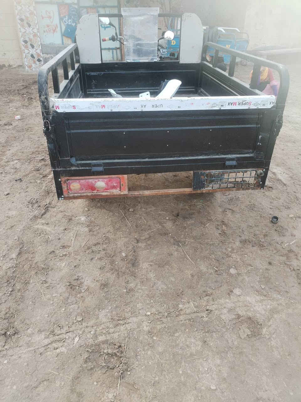 السلام عليكم ستوته لبيع موديل ١٨ستوته حلوه ومتوازي عله بيعته عندي ضرف ***********
