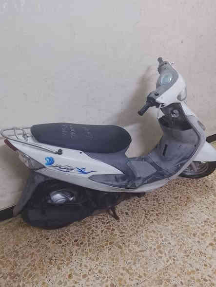 ماكس منغولي سرعه 120 ياباني كله مختمه كله شغاله اي نقص مابيه دراجه جديده السعر 525 مكاني بغداد الامين ***********
