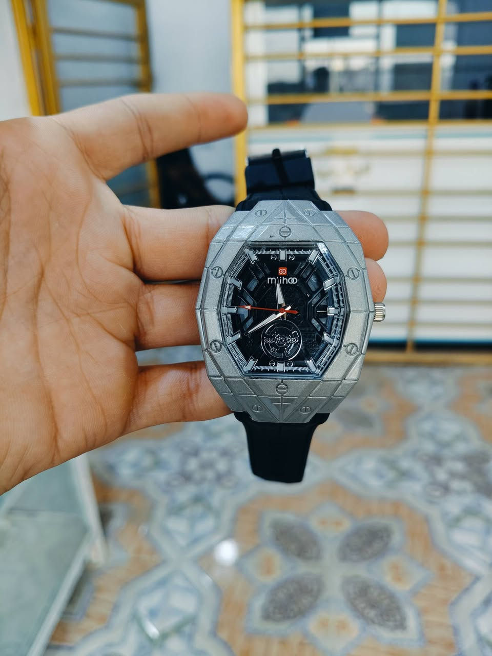 ساعة غريبة ومختلفة
خلي سعرك بالعافية عليك 🤎⌚☑️🔥


**إذا كنت صاحب هذا الإعلان وتريد حذفه لأي سبب، رجاءا أرسل رسالة إلى الدعم الفني**