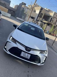 للبيع تويوتا كورلا هايبرد  الشكل الخليجي  موديل 2024 ماشيه 23 الف  بيه...