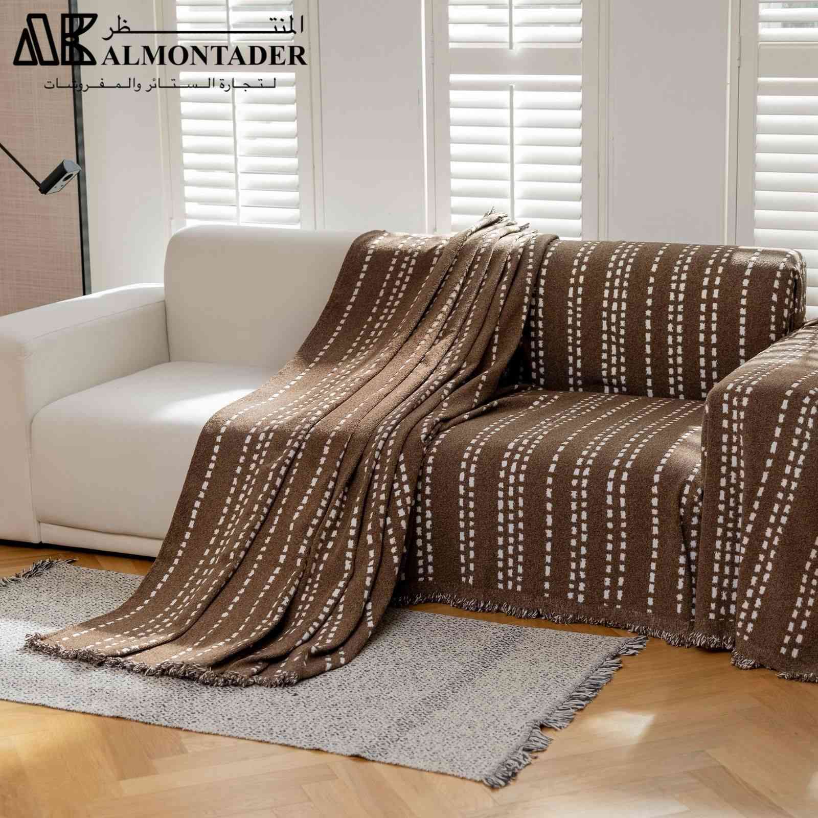 قماش شانيل ثقيل
عرض متر وثمانين 
سعر متر 6000
توجد خدمة توصيل 
***********
