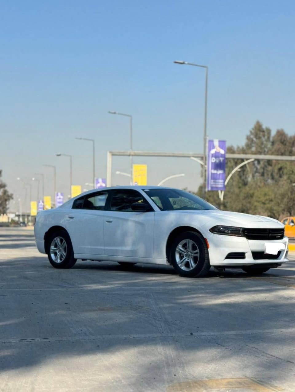 ‏السلام عليكم 
سيارة جارجر 
 للبيع اللون أبيض موديل 2023 SXT 
بصمة + تشغيل عن بعد 
السيارة وارد أمريكي 
كلين بدون ضرر 
محرك 6 سلندر 
السيارة نضيفه بشكل ما ناقصها اي شي 
سيارة مرقم شمال دهوك 
الممشى 25,000 ميل 
مكان السيارة الموصل 
السعر 280$ وبيها مجال بسيط 
للطلب والاستفسار اتصل على الرقم. 
***********.
