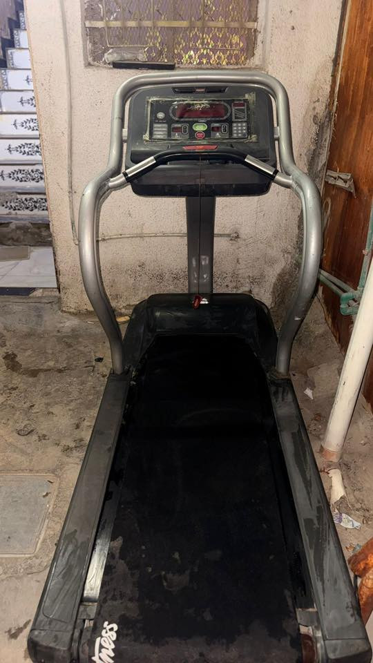 جهاز جري للبيع
ع الفحص يتحمل وزن مفتوح 

السعر 600 دولار العنوان نجف


**إذا كنت صاحب هذا الإعلان وتريد حذفه لأي سبب، رجاءا أرسل رسالة إلى الدعم الفني**