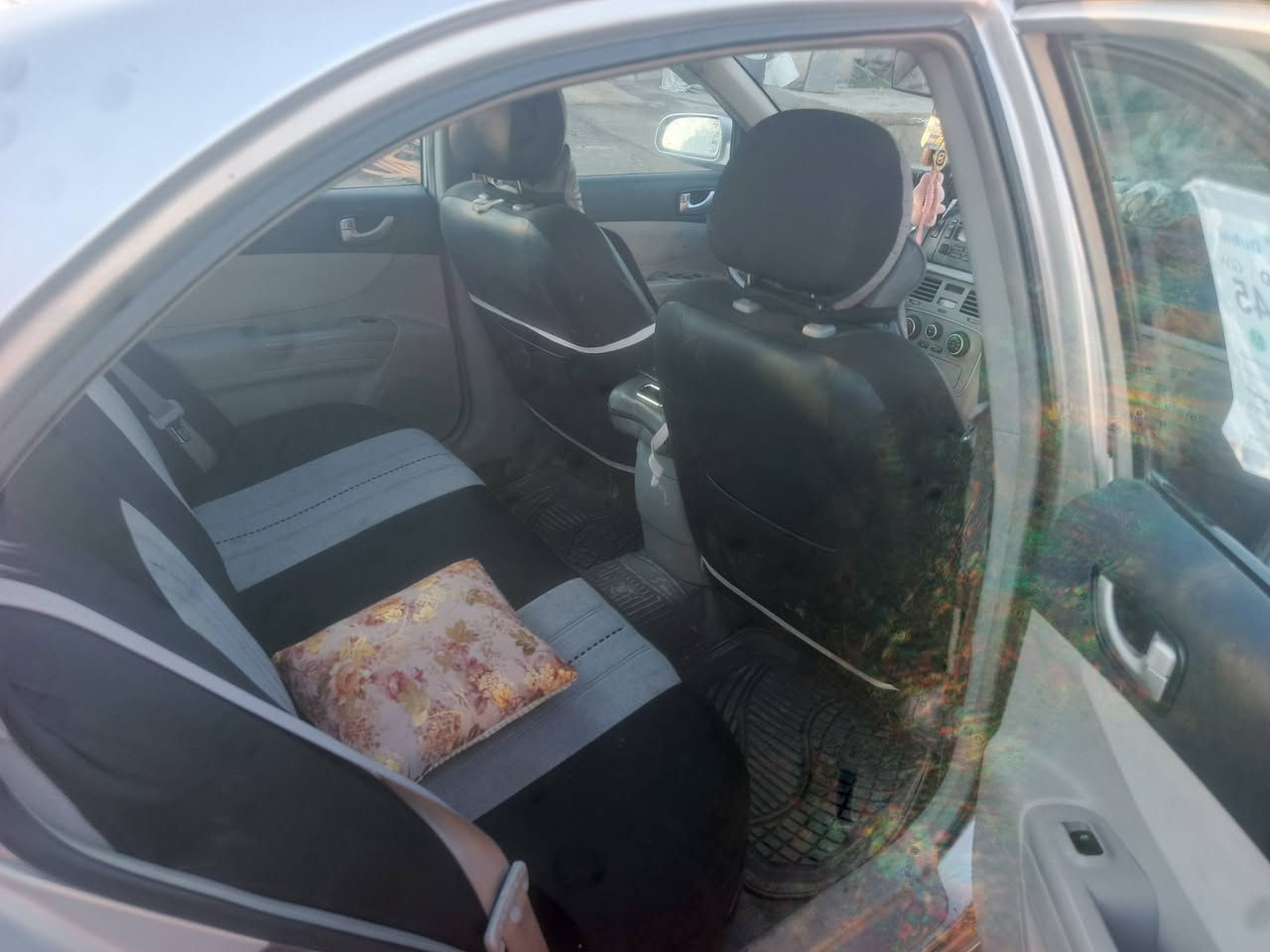 السلام عليكم
سيارة سوناتا 2008صبغ حزام كير محرك شرط والباقي كفالة تبريد تدفئة شرط طخم تاية جديد كابون بانزين موجود السعر 97بيه مجال شرط التحويل 
***********
***********
كورك موجود واتساب
