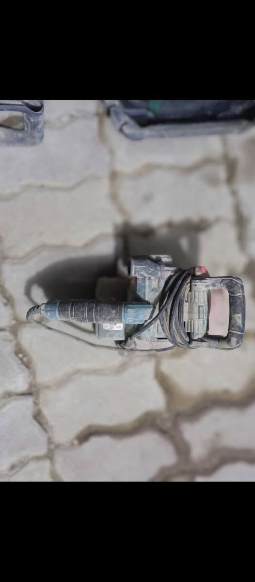 السلام عليكم للبيع  شلع عدة نوع بارك سايد مستعمل اغلبها شغالةتشمل( دريلات جگ همر +منشار كهربائي+ رنده تصفير خشب+ دريل لقم كهربائي عطل فقط دشلي)


**إذا كنت صاحب هذا الإعلان وتريد حذفه لأي سبب، رجاءا أرسل رسالة إلى الدعم الفني**