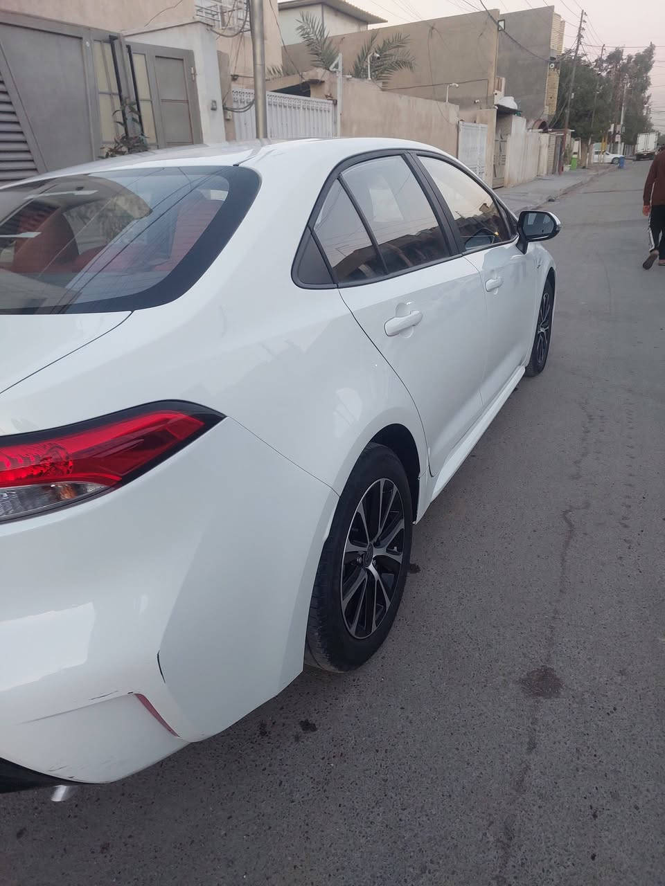 تويوتا كورولا  2025 hybrid فول مواصفات شكل الامريكي المرغوب🇺🇸
⚡ مواصفات:
☀️ فتحة سقف سلايد
🔑 بصمة + دخول ذكي
♨️ مقاعد جلد + كهرباء
🧠 رادار + تحديد مسار + قيادة شبه ذاتية
✨ هاند بريك كهربائي + لايت زينون 
📸 شاشة وسطية + كاميرا دوارة + عداد ديجيتال كامل
⚙️ تحكم مقود جانبين + درايف مود + أوتو هولد
🛡️ فل سيستم إيرباك + مانع تصادم + مانع انزلاق
(بيهة رصعه مثل ما موضح بل صوره )
    - ماشيه 7  الف
    -السياره بأسمي
رايدها 155وبيها مجال بسيط 
العنوان:
بغداد/المشتل/حي الرئاسه
***********
