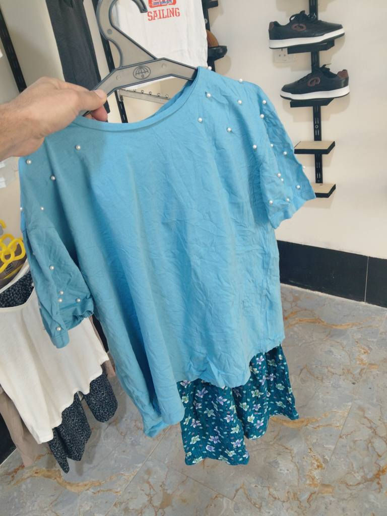 سلام عليكم  تراكات نسائي مكاني جسر ثالث فلوجه شارع60 سعر قطعة 4 الاف 3ب 10الاف متوفر جميع لوان 

***********_*********** الفلوجة, الأنبار
