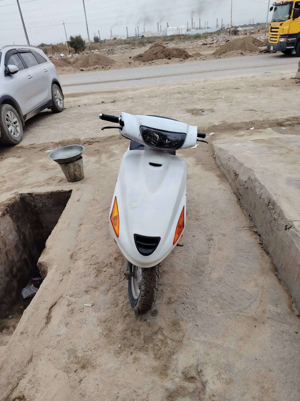 للبيع فراشة ستوني معمره كامل محرك تجفيت جديد علشرط كابريتر جديد باتري سلف سيم ويدة سكليتر يدة تشغيل اشاير مازدة واقيات طين بنزات تايرات ودهن اصلي أمريكي ومفولة بانزين تشغل وتطلع بدون اي مشكلة  *********** المكان الفرات شارع الصب السعر ٢٥٠
