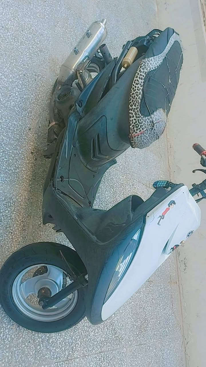 السلام عليكم ماكس نضيفه مكينه مفتوحه بس ولفات غراضه موجوده مراوس بفراشه أو اربعه كير


**إذا كنت صاحب هذا الإعلان وتريد حذفه لأي سبب، رجاءا أرسل رسالة إلى الدعم الفني**