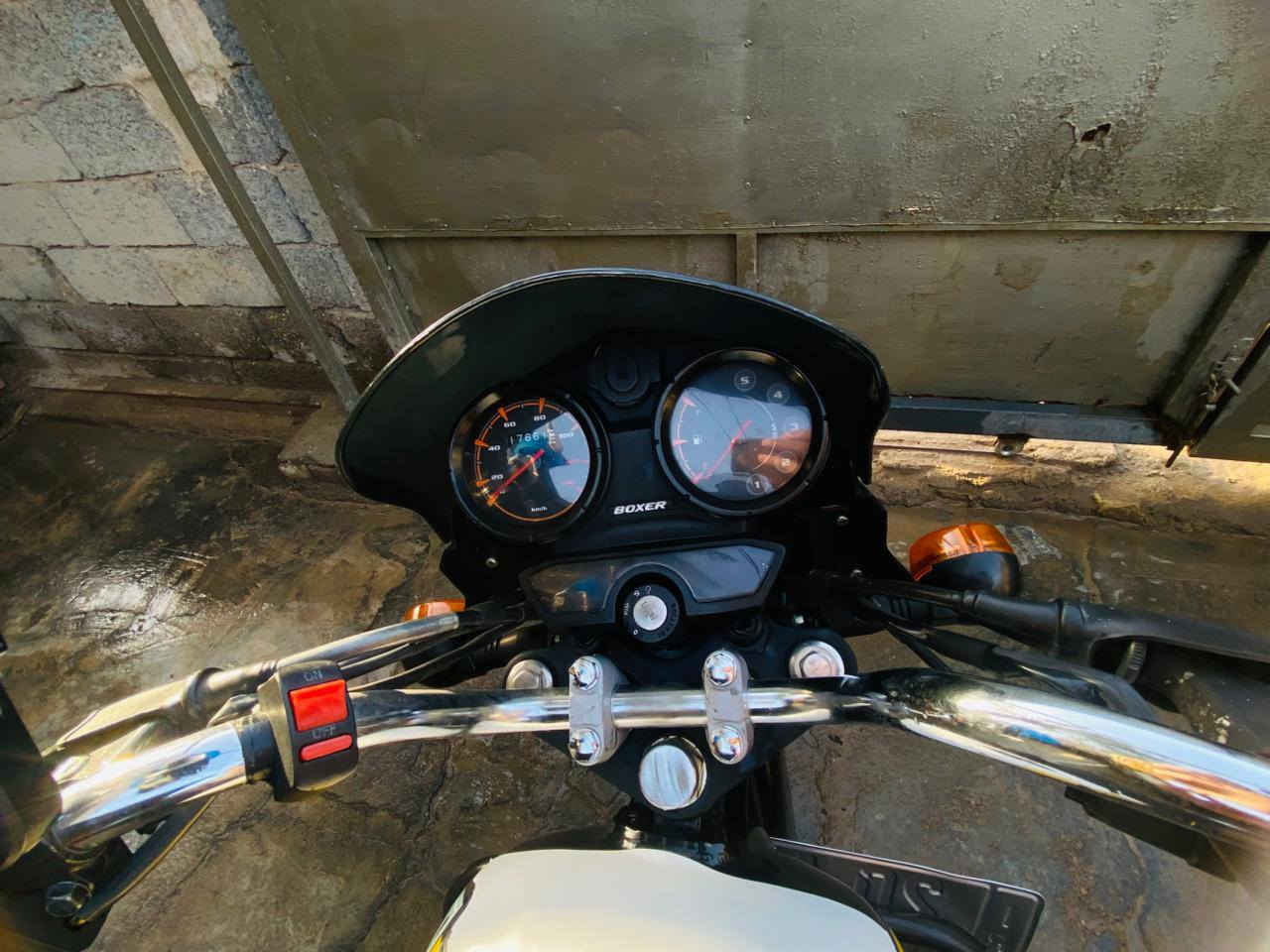 السلام عليكم
بوكسر موديل 21 رقم وسنوية ديالى رقم انكليزي تحويل ثاني يوم. الدراجة مكفولة كفالة عامة من الفتح ومن النواقص. كلش جديدة ونظيفة. سعرهاا 1850 وبيها مجال للشراي
مكاني بعقوبة. متواجد خاص او الاتصال على الرقم. للاتصال ***********
