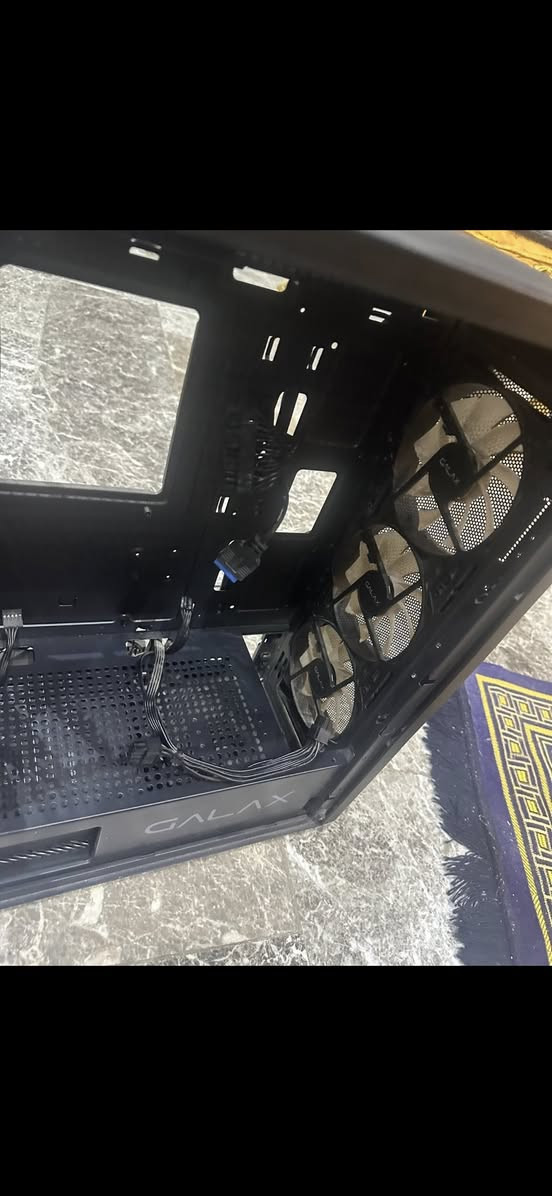 Core i3 10100f
Ram crucial ddr4 2x8gb 2666hz
Gtx 1050ti asus 
MB h410 gigabyte 
Hdd 512 gb
Power supply 500w
تجميعة كاملة 
وياهة شاشة ايسر فول اجدي 75 هيرتز
كاملة ب 550 وبيهة مجال
---------------
بورد/ b760 msi ب 120
كومبو b760 asus + i5 12400 ب 280
رامات / 2*16 ddr4 ب 130 
يدة نوفا ايليت ب 25
كيس كلكسي ويا اربع فانات مابي اي شي ب 55 الف


**إذا كنت صاحب هذا الإعلان وتريد حذفه لأي سبب، رجاءا أرسل رسالة إلى الدعم الفني**