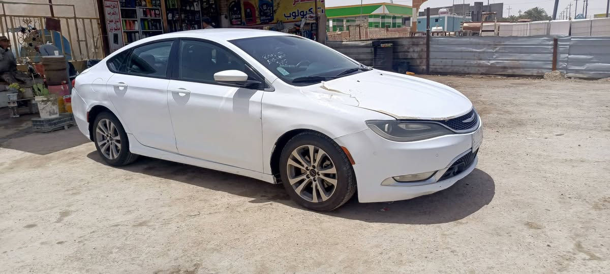 سي 200 للبيع موديل 2015 بيه صبغ حزام تجميل وضربه خفيفه بقبق الجنطه مكينه وكير مكفولات الرقم واسط سنويه جديده 2027 مشروع وطني عليها غرامات 800 الف ينقطعن من السعر 
مكان السياره الناصريه 
السعر 67 وبيه مجال 
رقم الهاتف ***********

