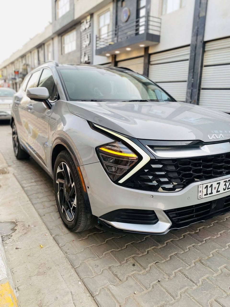 سبورتج موديل 2024  اعلى فئة البرستيج  ضربتها بأمريكا جاملغ
ايرياك الدركه والدشبول بعدهم ممرجعات  بيها شب حار بالصندوق الخلفي أمامك بالصوره ورصعه بالباب السياره بأسمي تحويل فوري السياره ب240ورقه وبيها مجال بسيط 
*********** مكان السياره بغداد
