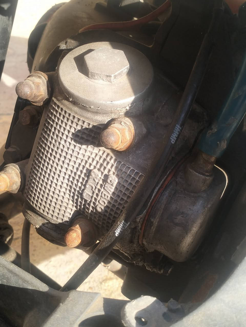 ماكس منغولي عوزها بلك مدري كابريتر
مكينتها ناعمة وشلعتها تخبل وعوزها شوي ترتيبات 
سعرها 250 وبيها مجال مكاني ناصرية مركز ***********
