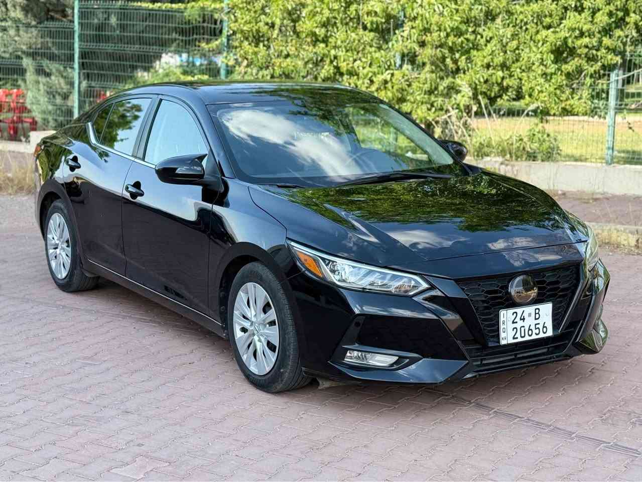 ‏                             ﷽        
‏                         
     نيسان سنترا 2022 لوووك 
ماشيه 38الف 
لون اسود 
للستفسار 
كورك /واتساب / ***********
السيارة مرقم كامل رقم دهوك تحويل وكاله نفس يوم ✅
ملاحظات: فقط بيه تعديل PDR بل بوند و قطعتين كلير              
بچم كبس ✅
سعر جوه سوك:125 ومجال قليل ☑️
سياره مرقم كامل تحويل وكاله نفس يوم هزه و سنويه جديد كهربائيات + رادار + حجر صالنصه كله عل وضع بلادى شرط فحص 
السيارة مكفولة من ناحية الكير والمحرك ✅
مواصفاتها :
بصمة تشغيل عن بعد تبريد وتدفئة عن بعد كامرات.   
رادارات / رادار امامي /رادار جانبي /رادار خلفي
حساسات خلفي                                                 
مفتاح التشغيل بصمة 
اوتوهولد . 
يدات نيكل 
بلاجكتورات 
اشاراة بالمراياة الجانبيه                                   
 فول تحكم ستيرن                                    
كير أوتو + عادي.                                             
ستيرن هيتر
اوتو بريك.                                                                                                
شاشة كبيره                                                    
نضام قياده أيكو + سبورت + نورمل 
مثبت سرعه
تحديد مسار ‏
 وبعد بيها موصفات 
سياره نضيفه على وضع شركه مكفوله من شخوط و رصعات ✅ 
مكان السياره قضاء عقره اكر, نينوى

