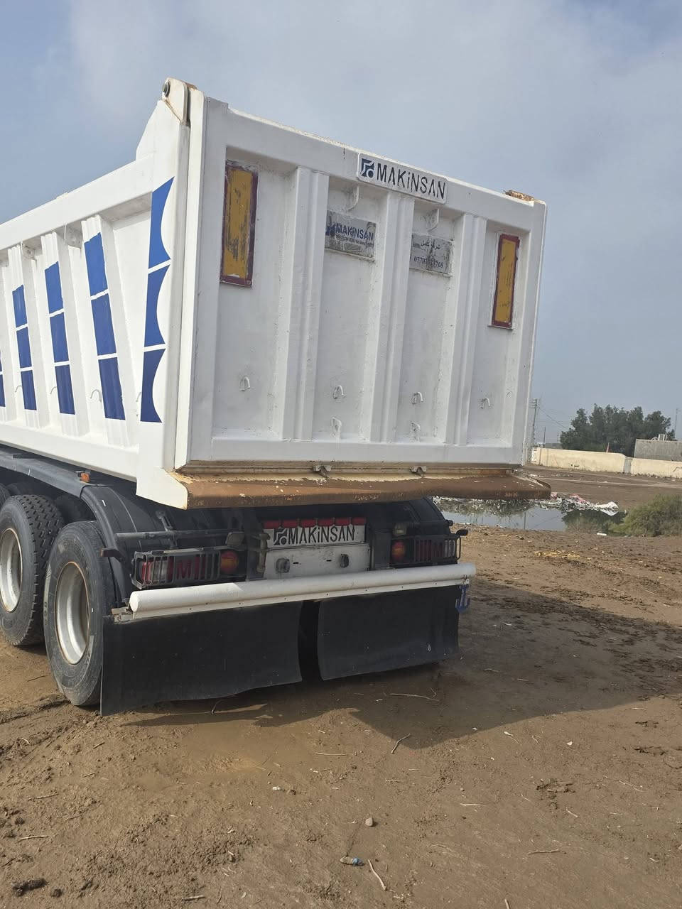 أكتروز مديل 2011رقم نكليزي قلاب 3محمور عربانه ماكنيسان تخم تاير مكفوله كفاله عامه ***********
