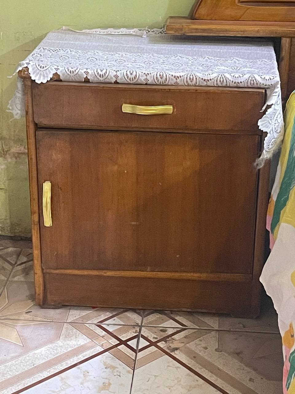 السلام عليكم غرفه صاج نظيفه جداً كامل ملحقاتها  عنواني بغداد 
*********** للتواصل

