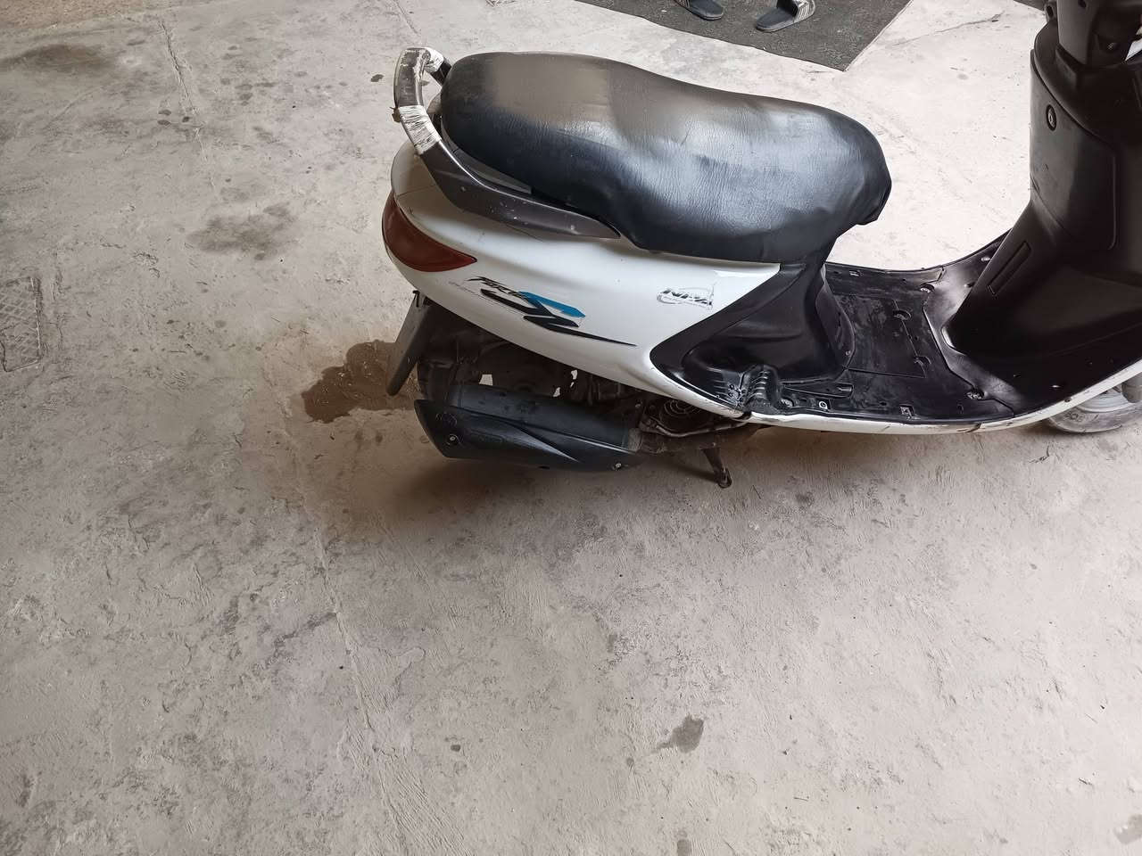 دراجة فراشه گايمه نضيفه الكهربائيات كلها شغاله يرادلها بس تجفيت السعر 180 بيه مجال للشراي دراجة كامله مكمله للااستفسار ***********
