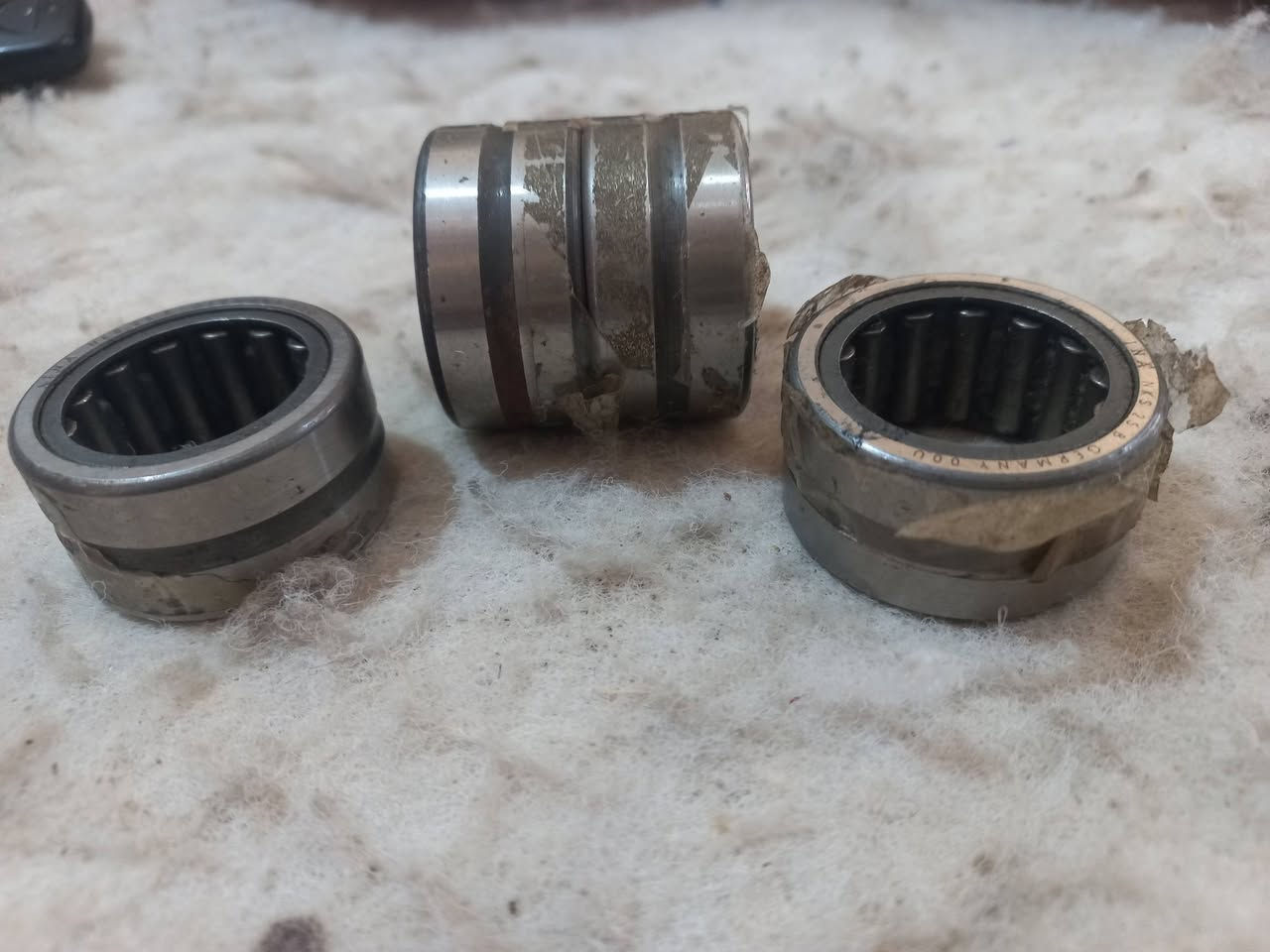 سلام عليكم بولبرنات عدد4 للبيع
للاتصال ***********
