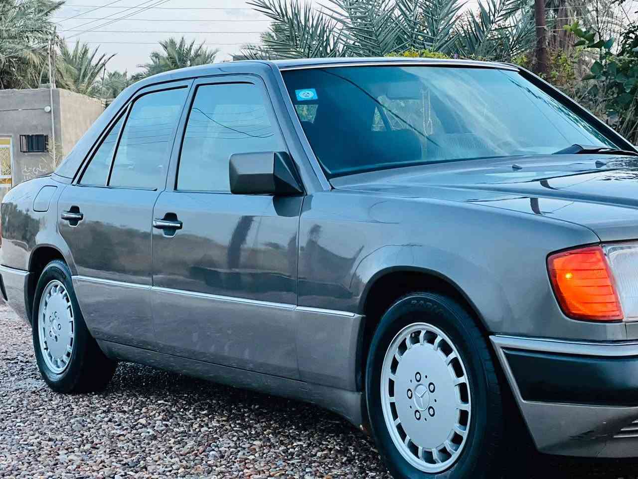 سلام عليكم مارسدس دب موديل ٩٣قواعد دبل شركه منضومه تبريد توني شادهه سنويه جديده بسمنه سياره مصبوغة عام بدون ضربه مكينه وكير٣٠٠جدد مكاني ناصرية مركز‏‪***********‬‏السعر ٧٨
