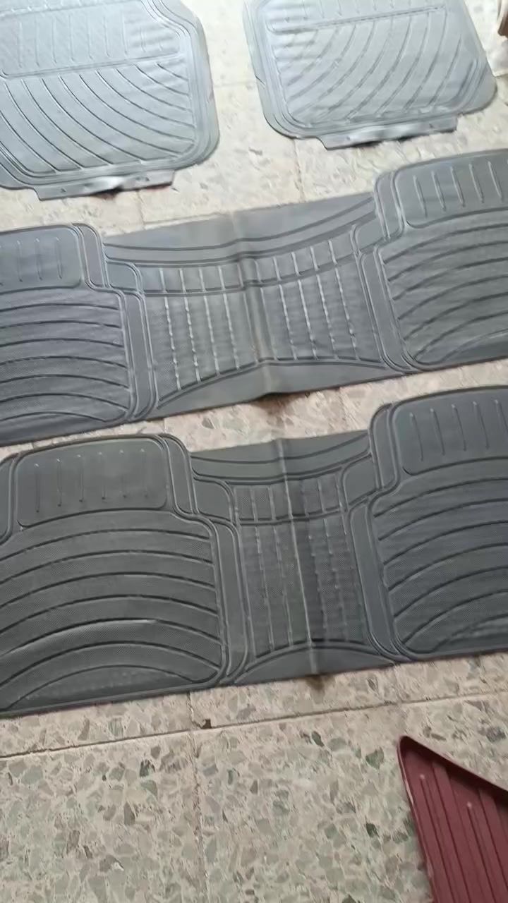 متوفر ارضيات سبعة راكب لون بيجي ورصاصي سعر التخم 25 الف والي يريد توصيل يصير 30 الف  والي يحب يحجز يراسلني على الواتس اب على الرقم التالي ***********//***********
