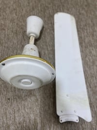 مروحه سقفيه توشيبا العربي شغاله ب  ٢٥ 07735105547