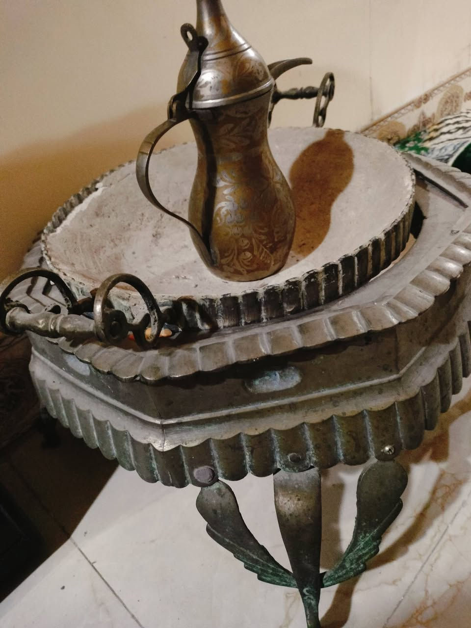 بلول 15قطعه ب15 ألف
صوبه غازيه و كهربائية ب25 
انتيكات قديمه سعر 50الف 
لتر بوكس للقطه مع صحن طعام وغرافه وكيس رمل سعر 10الاف 
قتالة الناموس ب10 آلاف مكنسه كهربائية ناقصه الفرشه سعر 20الف شرط شغاله


**إذا كنت صاحب هذا الإعلان وتريد حذفه لأي سبب، رجاءا أرسل رسالة إلى الدعم الفني**