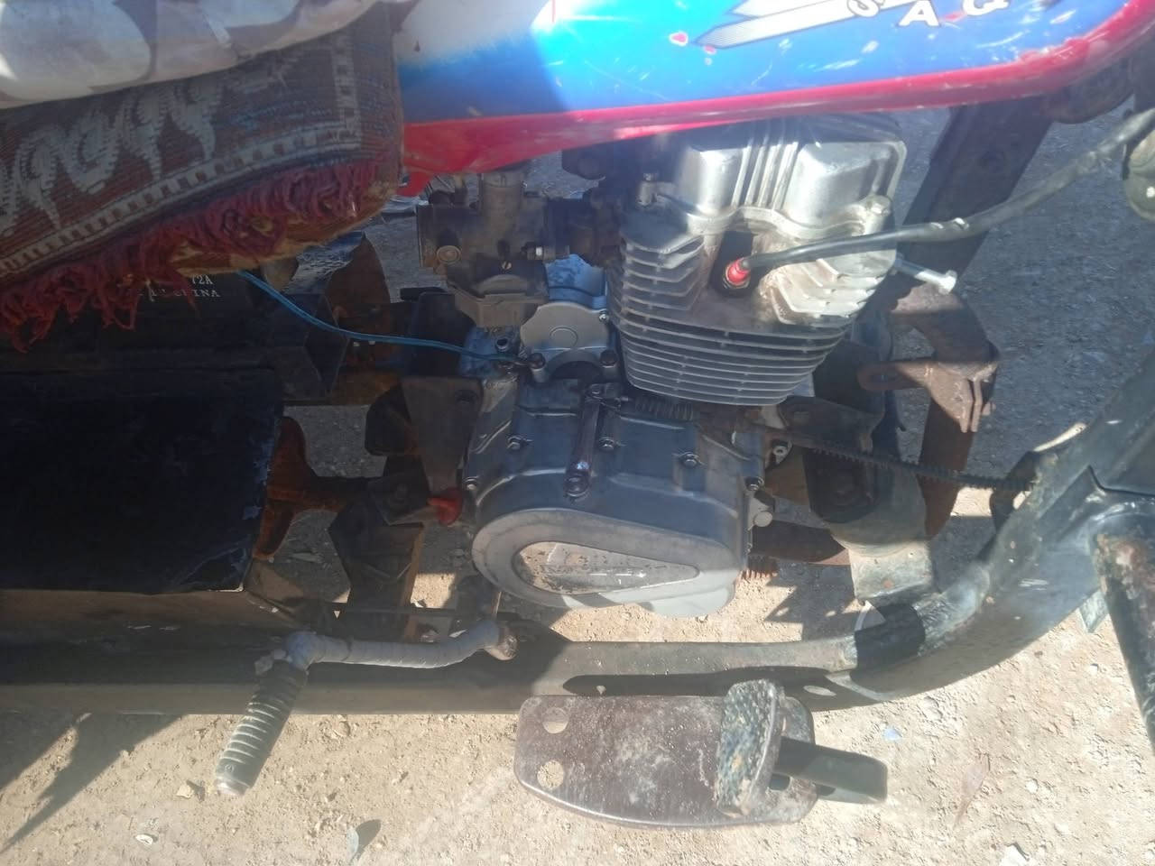 ستوتة امتيار موديل 2010رقم وسنوية اكسن جمرة جاهزة من كلشي نگرة سلف كهربائيات كلة شغالة محرك لا يبخر لا ينقص مكفول محركة سعرة 650وبية مجال مامتواجد عل فيس هاذا رقمي ***********
