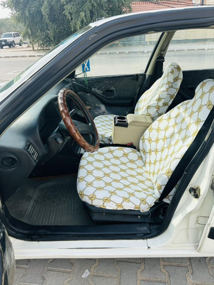 بيجو 405 رقم بغداد مشروع وطني سنوية بعدها ما ساقطة 
مدار ثاني يوم كير مكينه تبريد كوله جاهز وشغال 
العنوان النجف الأشرف 
بيها ضربه جاملغات خلفيه فقط 
حوض سليم سياره تجي تفحص وشوف 
السعر 32 وبيها مجال 
***********
