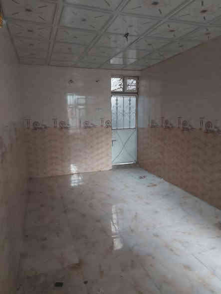 بيت  ومشتمل   للبيع مساحه ٢٦٢ م طابو صرف بناء طابق واحد ايجارهن ٥٠٠ م بأشهر عنوان كربلاء حي العسكري منطقة ١٤ خلف جامع أهل البيت سعره ١٨٥ بي مجال أي استفسار اتصل *********** نستقبل جميع العروض في انحاء كربلاء
