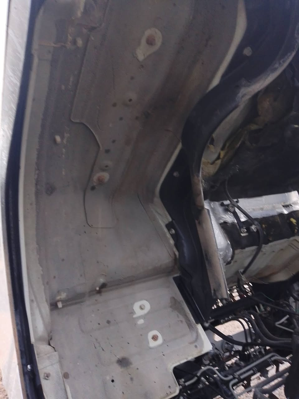 کنتر مودیل 2016 بدون سبوخ محرک گیر مامفتوح موحسن جام کارە بایی تایرات محوە رسیارە مال کوردی 
نفس شرکە مکفول عامە 
مکان سیارە سلیمانیە 
***********
***********
