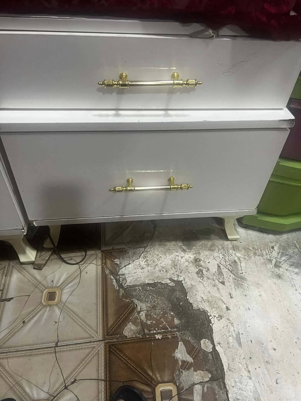 غرفه تركيه كلش نضيفه سعرهه ٣٥٠ وبيهه مجال مكاني الشعب


**إذا كنت صاحب هذا الإعلان وتريد حذفه لأي سبب، رجاءا أرسل رسالة إلى الدعم الفني**