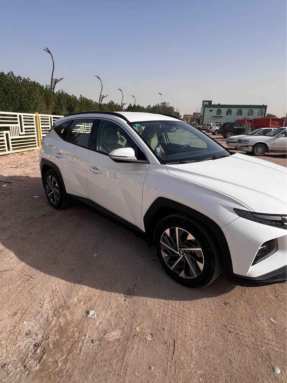 السلام عليكم للبيع توسان خليجي مديل 24 كفاله عامه بيها رصعات على وضعها موضحه بالصور وبيها سونار رقمها بصره بعدها بضمان الشركة ماشيه 46 الف مغلفة نانو بالكامل سعرها 220 مكانها بصره زبير *********** البصرة, العراق
